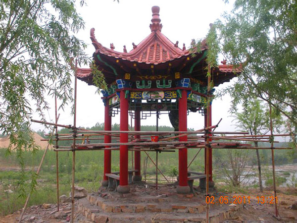沂南县青驼镇仿古凉亭.jpg