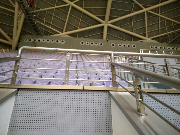 招远市体育馆室内外不锈钢安全护栏4.jpg